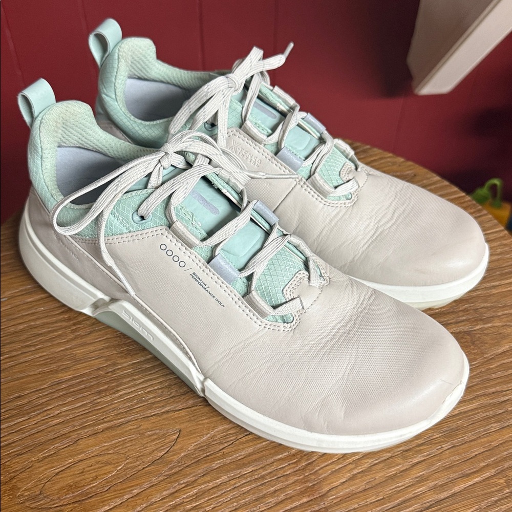 ECCO Biom H4 9/9.5 (EUR 40) Size Spikeless Golf Shoes
